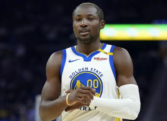 中国足彩网比分直播-巴特勒报销！勇士开启交易！送走未来核心，或无奈重建|吉米·巴特勒|斯蒂芬·库里|库明加|金州勇士队|乔纳森·库明加_新浪体育_新浪新闻