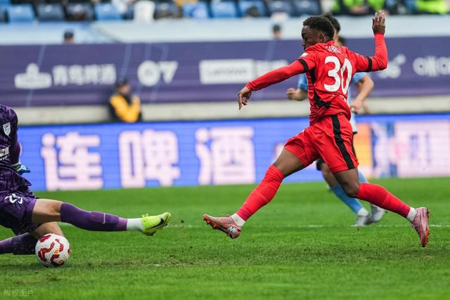 中国足彩网比分直播-大反转！曝上港难留加布里埃尔，要求降价遭拒绝，国安或趁虚而入|加布里埃尔·巴尔博扎|上海海港|北京国安|中超|加布里埃尔-保利斯塔_新浪体育_新浪新闻