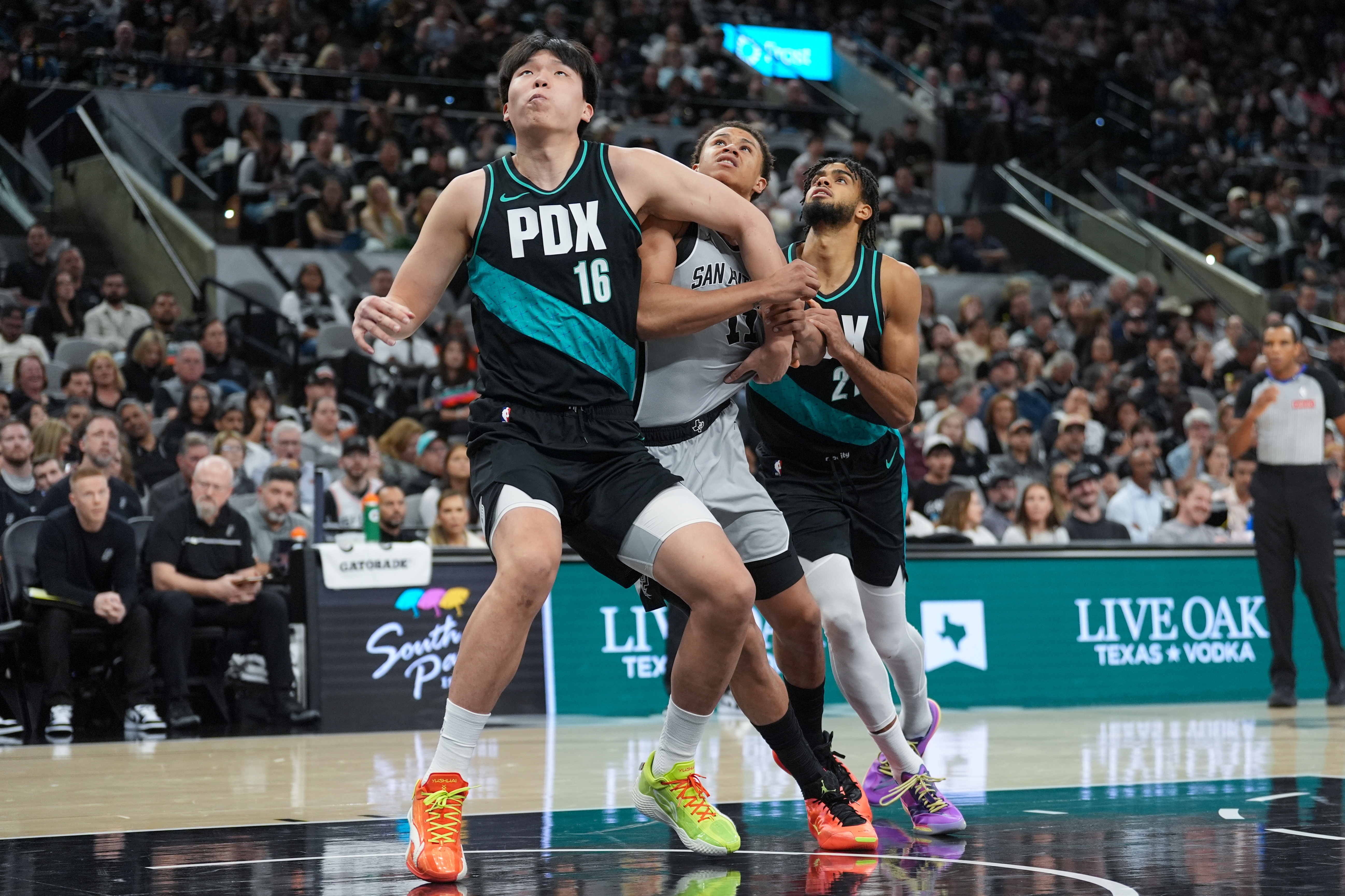 NBA彩经:勇士客胜快船 太阳力拼火箭 开拓者击退爵士