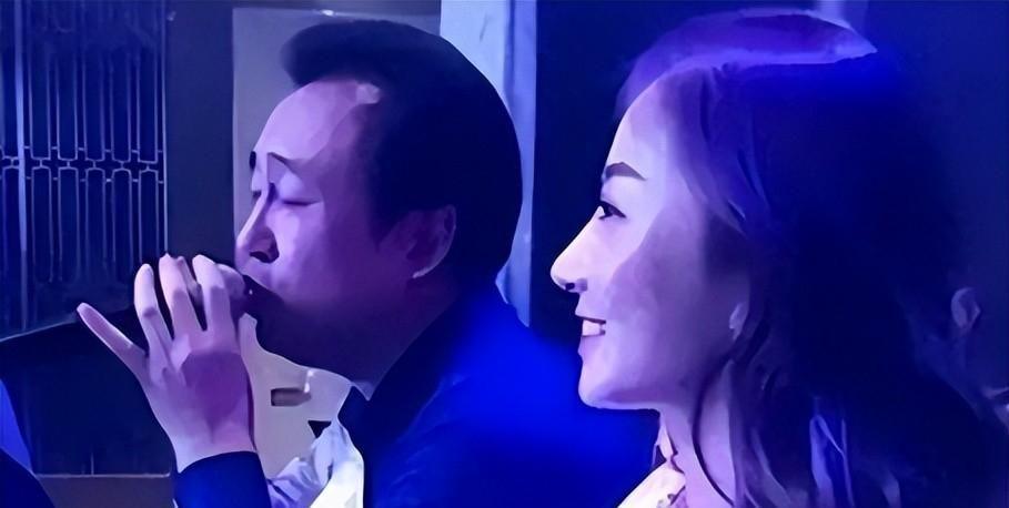 许家印被捕倒台后,恒大歌舞团长白珊珊,居然嫁给了这个男人